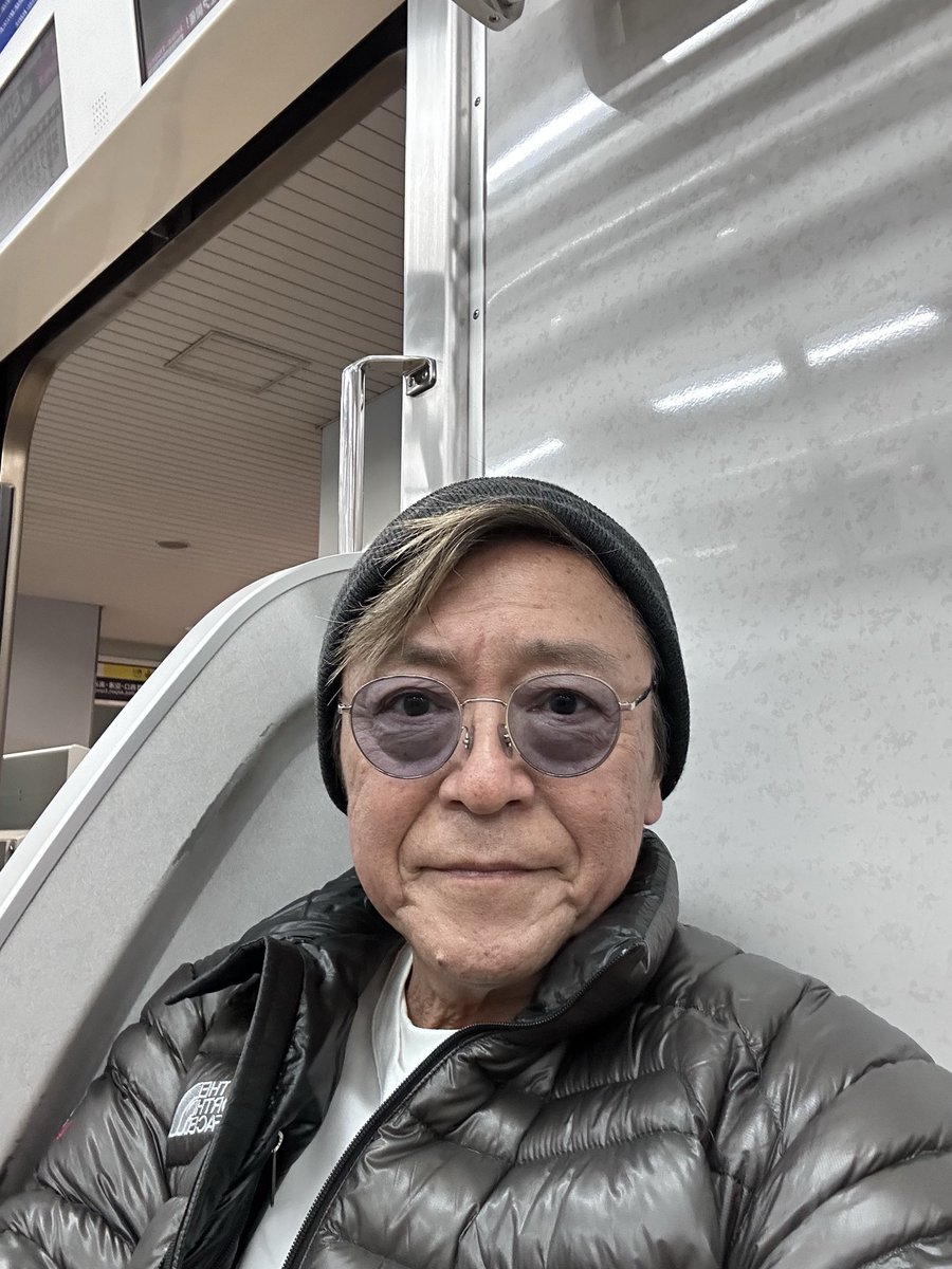 こ雪降る中トレーニングへレッツゴー🏃‍♂️💪
やはり昨日と今日は10℃は違うわ:( ;´꒳`;):