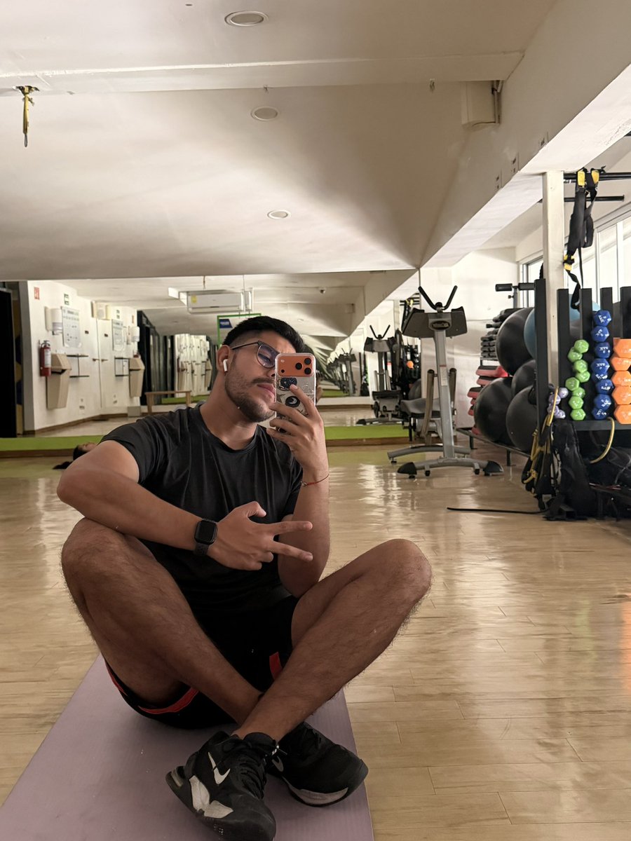 Hector 🧏🏻‍♂️ tweet media