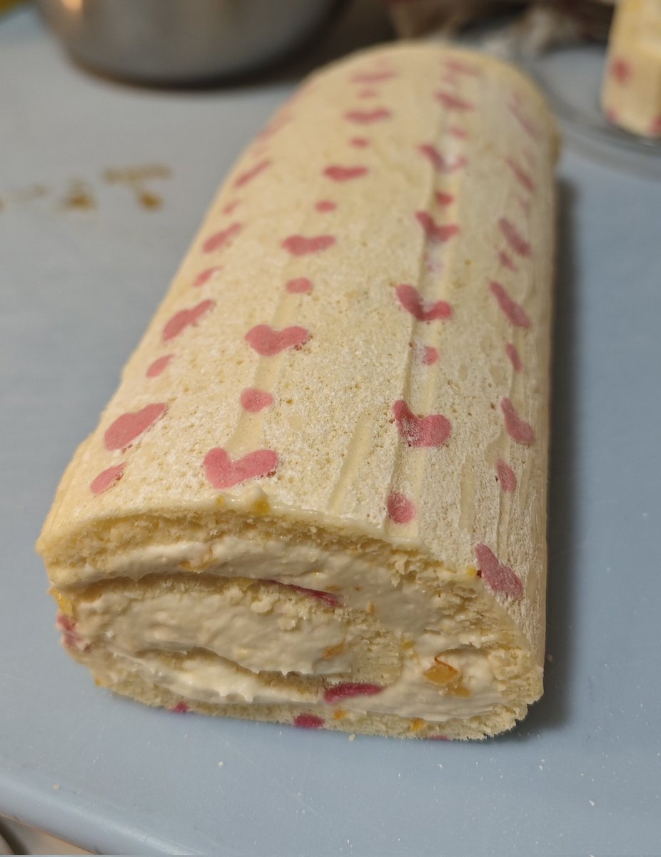 My Valentine's dessert for this year is a cute little roll