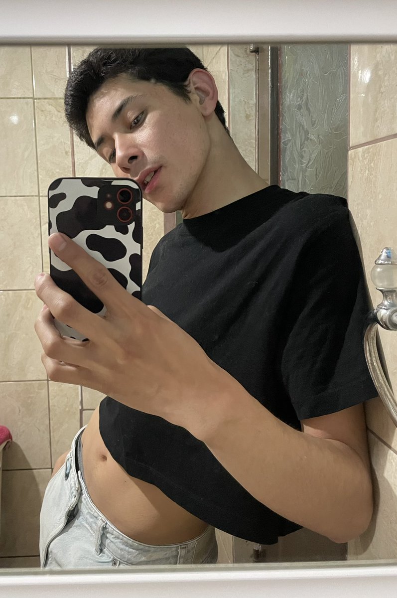 iamjavierh's tweet photo. Ojalá tuviera el abdomen marcado.
Pero ya está ese objetivo para este año 😛 https://t.co/MvHfVV2C5v