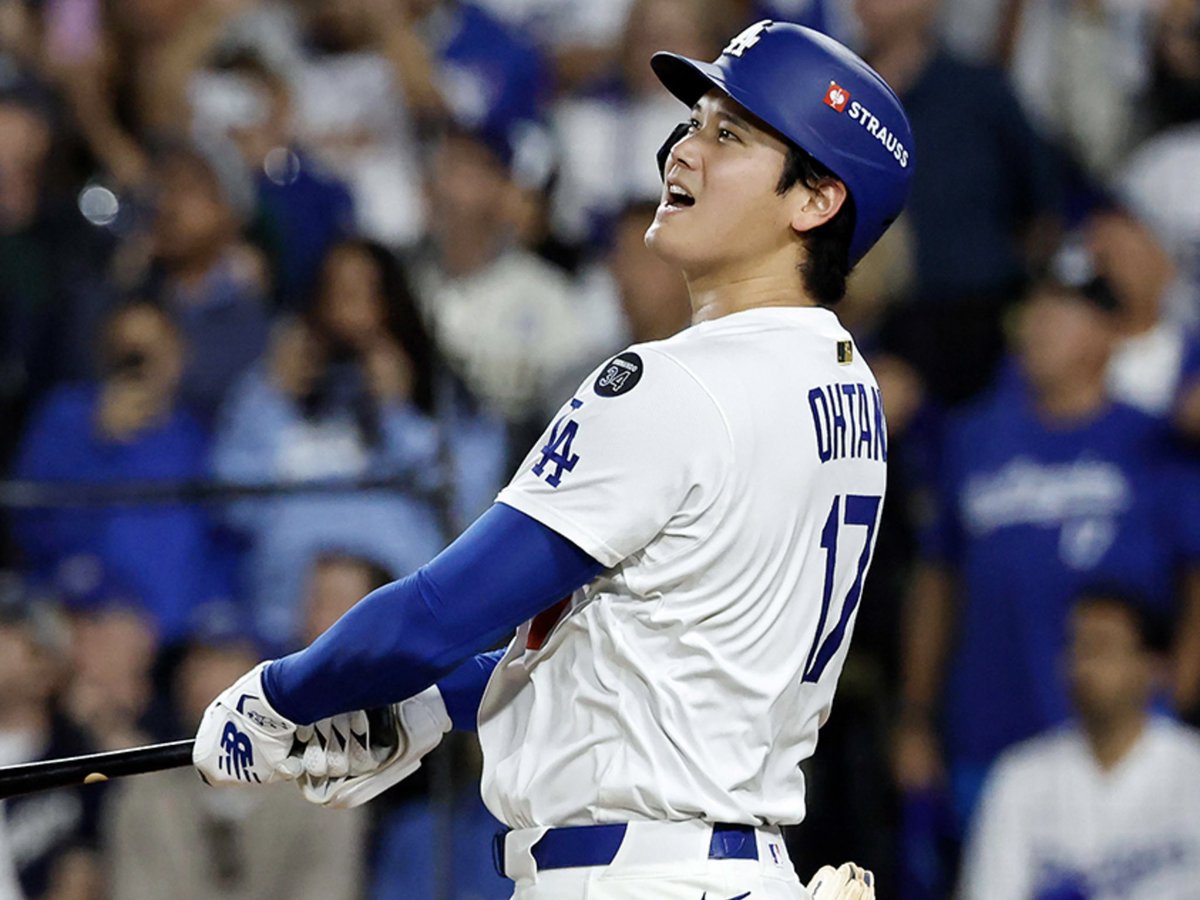 NLCS Game 4 bobblehead incoming