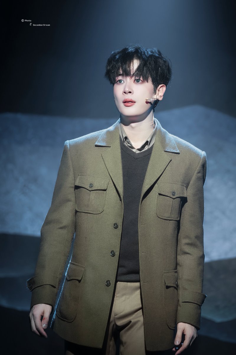 DecemberDream📸 tweet media