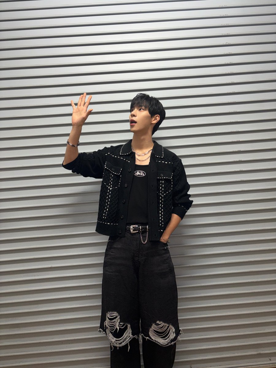 TIOT_NOW_JPN's tweet photo. [#ホンゴニ]
札幌市の雪全部溶かします🔥🔥🔥

#TIOT #MY_PRIDE
#홍건희 #HONGKEONHEE https://t.co/N9C7KeDj5e
