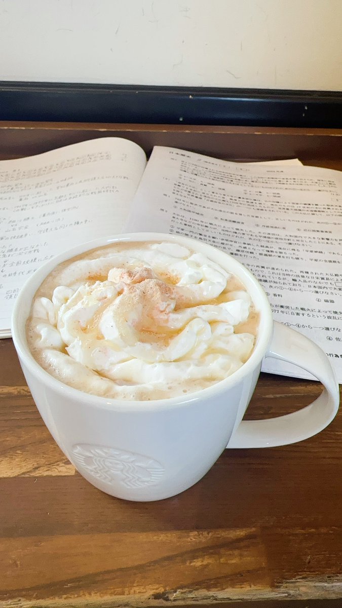 今日もスタバで勉強☕️
アールグレイブーケティーラテ
にはまってる🥰