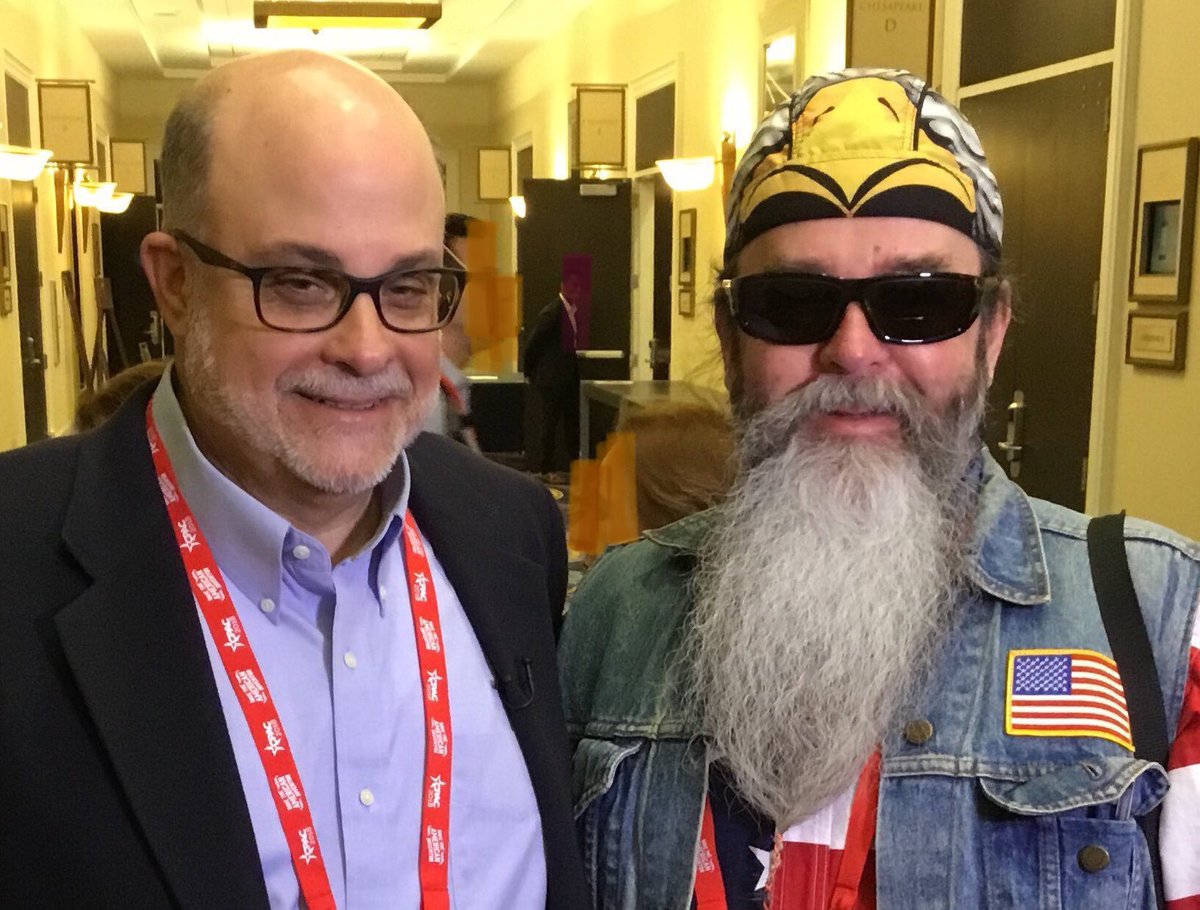 GrizzlyJoeShow's tweet photo. @marklevinshow #FreeIran 🇮🇷 #StandWithMark 🇺🇸 #GrizzlyArchive 📸 https://t.co/h0jEGKCHTn
