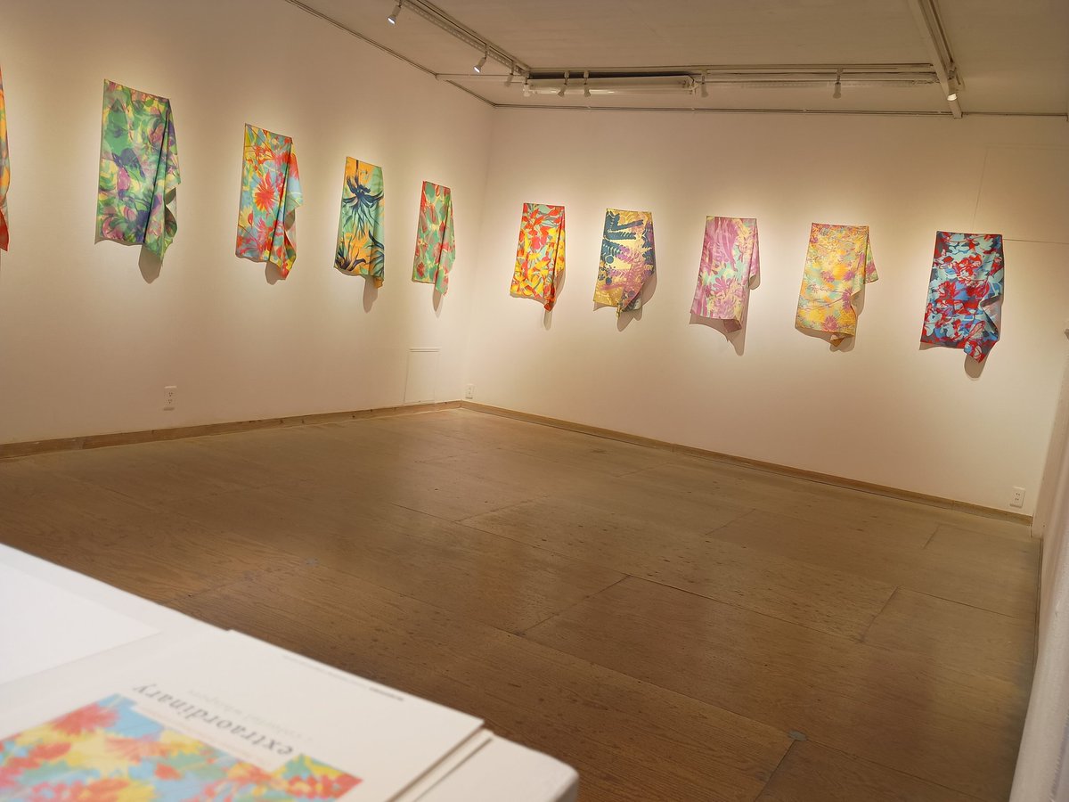 irorimura2005's tweet image. ＼展示折り返し／

▶Cho, Baemoon Textile Design Exhibition
extraordinary;colorful whispers
　
本日も 20：00 までご覧頂けます、是非お越しください☺️
会場┃イロリムラ[89]画廊 展示室２
大阪市北区中崎1-4-15

#Textile #DesignThinking #Exhibition　#textiledesigner
