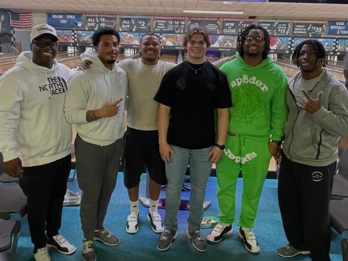 330BallCoach's tweet image. League of Extraordinary Gentlemen! @NAU_Football #JackBoyz #RBU