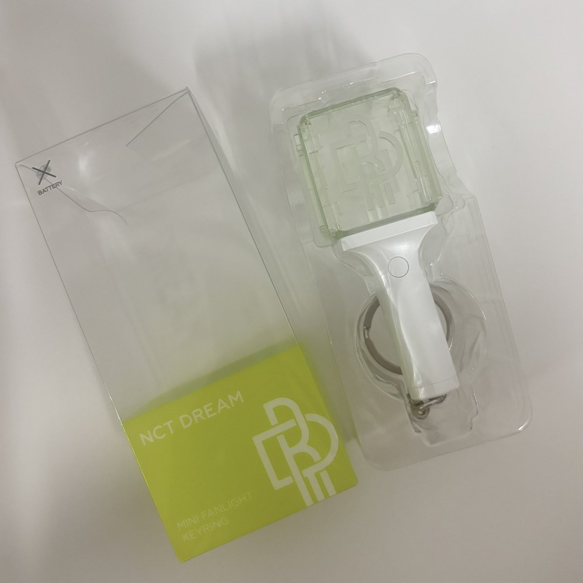 wiiinterbe4rr__'s tweet photo. พร้อมส่ง🗯️⭐️

; mini fanlight keyring 370
         
shipping 📮: 35

💬 สอบถามเพิ่มเติมทัก dm

#ตลาดนัดnct #ตลาดนัดอซท #ตลาดนัดnctdream https://t.co/fbk3rymtv5
