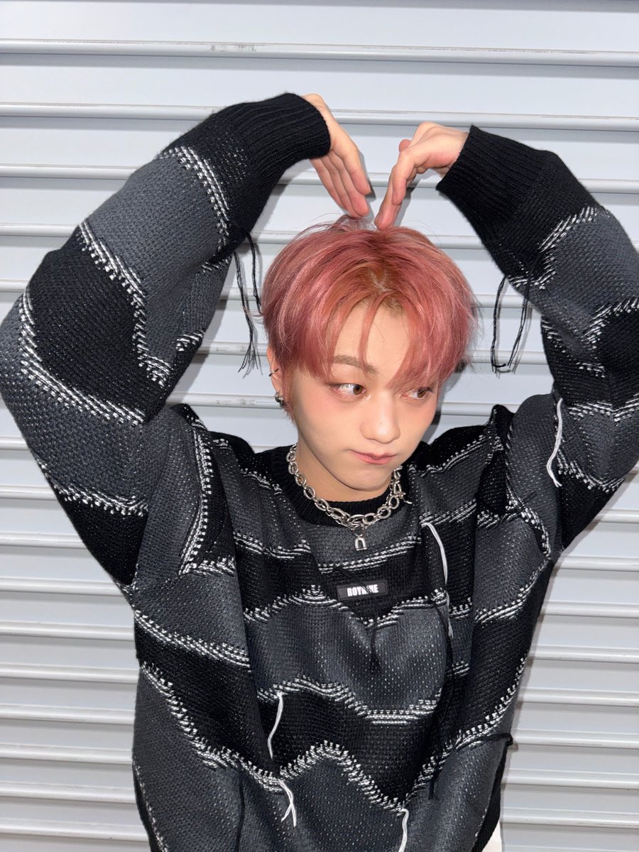TIOT_NOW_JPN's tweet photo. [#チェウジン]
みんな見守ってるよね！！？

#TIOT #MY_PRIDE
#최우진 #CHOIWOOJIN https://t.co/tmyOy6tlSy