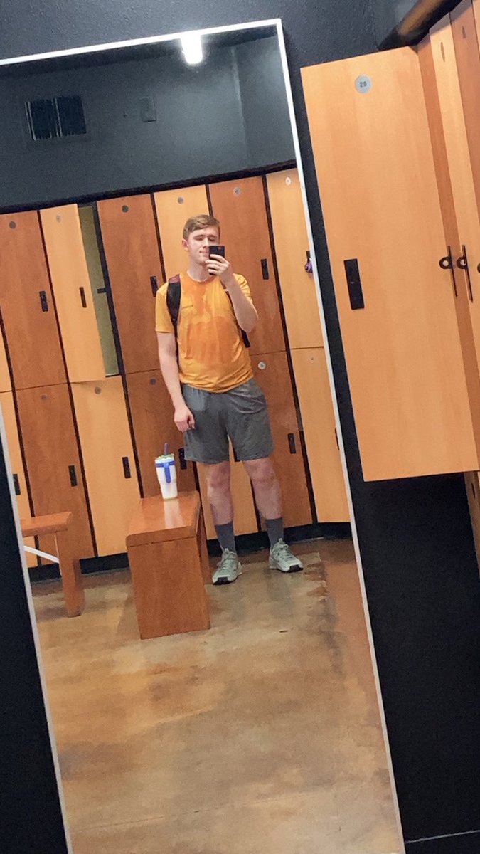 greenbnwater's tweet photo. August pt. 1 (2025): lol it’s wild watching the vids I took of various sets during this month with some interesting form 😂 https://t.co/BeapIQ7jTl