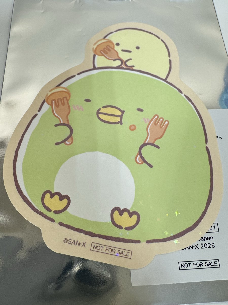 ころも tweet media