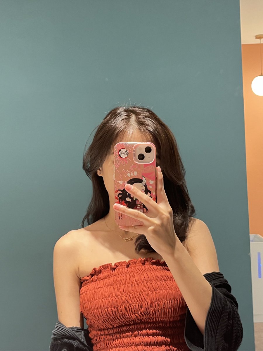 yondamampu's tweet image. Cewek yg size tetenya gede itu even pake pakaian tertutup jg ya bakal tetap keliatan sexy sedangkan yg tetenya kecil macem gue ini pake baju yg terbuka atau ngetat pun keliatan b aja 🥰