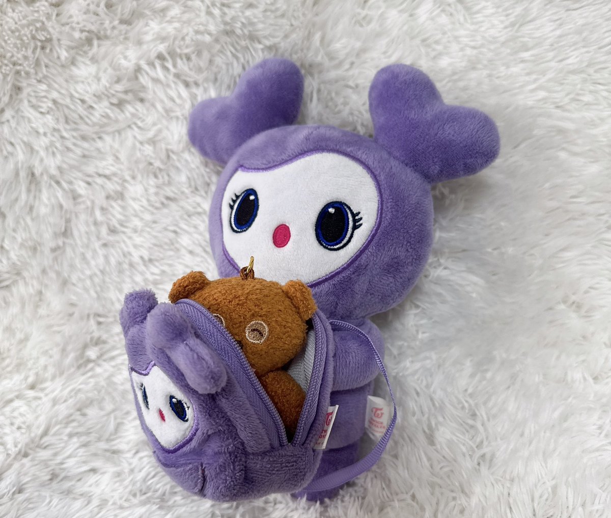 💚💜🩷🧸🧸🧸

このMISAMOカラーのティムたち
めっちゃお気に入り〜🥹♡♡
ハグぐるみにつけれるリュックに
ティムがぴったりサイズだった🥳

 #MISAMO