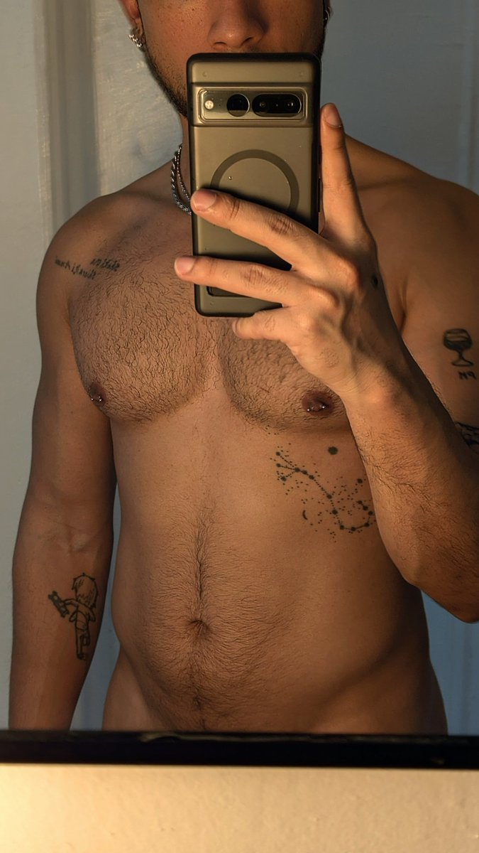 r00bbii's tweet photo. Good night 🌉 https://t.co/UKcutat3tj