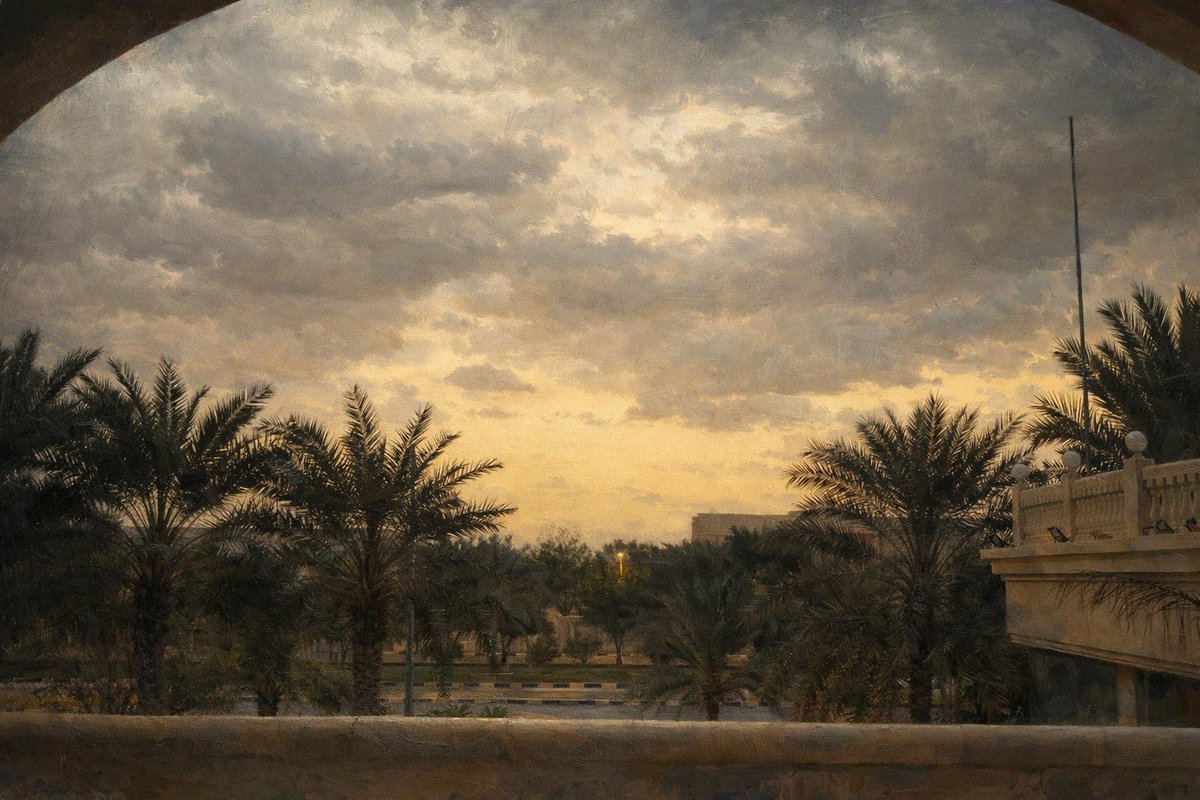 el7ooooor's tweet photo. في المساء، حين تنسحب الأصوات إلى ظلالها، ويخلو الإنسان إلى نفسه، تبدأ المحاكمة الصامتة. يقف اليوم بكامله أمام الوعي، لا ليُدان ولا ليُبرَّأ، بل ليُفهم. ومع الصباح، يولد ميزان أدق، ترى فيه الوقائع بلا انفعال، وتُقاس النوايا بآثارها لا بادعاءاتها.

غير أنّ المؤلم حقًا ليس الخطأ، فالخطأ جزء من الطبيعة البشرية، بل ذلك النوع من البشر الذي يتقن فن التنصّل؛ من إذا تعثّر، ألقى بحجر عثرته في طريق غيره، ومن أخطأ، بحث عن كتفٍ نظيف ليعلّق عليه وزره. فيُطلِق الاتهام، ويفتح أبواب الأسرار، ويمارس اغتيال السمعة ببرود، لا دفاعًا عن حقيقة، بل اتّقاءً لمرآةٍ يخشى أن يرى فيها وجهه.

والأدهى من ذلك، أن يجد هذا الزيف أذنًا تُصغي، وعقلًا يسلّم، رغم يقينه العميق بأن المتَّهَم لا يملك سلطة الفعل، ولا قدرة القرار، وأن ما يُنسب إليه لا يقوم إلا بسندٍ خفيّ ودعمٍ معلوم. ومع ذلك، تُصاغ الحكاية على هواها، ويُختار لها ضحية تُجيد الصمت أكثر مما تُجيد الدفاع.

أما الفاجعة الأخلاقية الكبرى، فهي حين يصبح هذا المتَّهَم، المثقل بما لم يقترف، هو من يسعى لإعادة الأشياء إلى نصابها، ويقف شاهد عدل لمن أساؤوا إليه. عندها لا تُختبر الوقائع، بل تُختبر النفوس، ولا يُقاس الخطأ بحجمه، بل يُقاس الإنسان بمقدار ما يحتمله من ظلم دون أن يفقد إنسانيته.