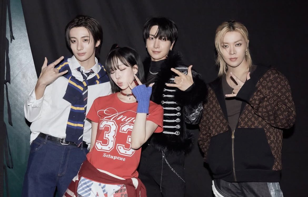 yuta with leeteuk, winter, and anton💗💗

🔗 instagram.com/p/DUcP8U0E3Dm/…