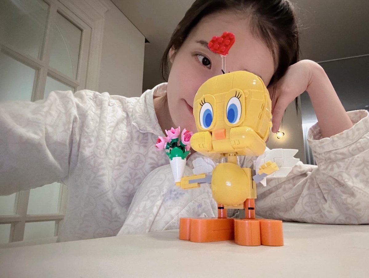 IUstagram tweet media