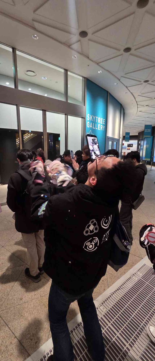 撮られてて最悪なんですけど