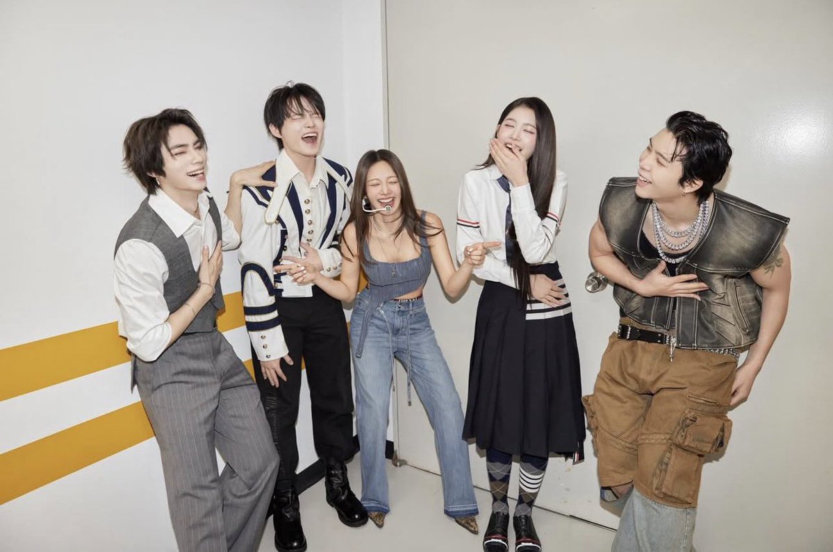 SMTOWN LIVE 2025-26 [THE CULTURE, THE FUTURE] Sneak Peek Behind the Scenes 👀📸

#NCT127 <a href="/NCTsmtown_127/">NCT 127</a>