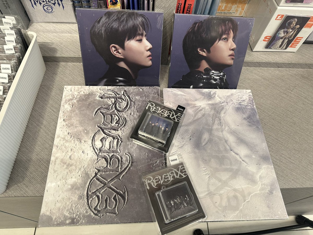 _pearliechelle's tweet photo. WTS/LFB PH Only 

EXO Reverxe Album Pasabuy! I am in Korea right now

Photobook - ₱950

Compact  ₱760
(Suho, Lay, Kai)

Big SMINI - ₱600
Ex-Vision ₱2,100

ETA: Feb 11

RT pls!

feta go kai chanyeol yeol lay d.o. do suho sehun sealed cube reverse big smini compact https://t.co/OxWio9gBib