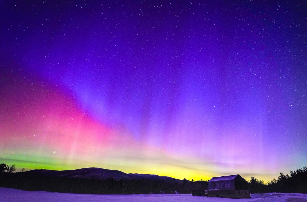 adklpl's tweet image. Congrats to ADK Low Peaks and Lands Facebook group member
Jane Dubrey Venne!
Her image has been selected to be ALPL's Cover Photo on the Week! 📷
"Early Morning Lights"
Saranac, Clinton County 
Adirondack Park, Northern New York
#adklpl #adklife #adirondacks 
#northernlights #sky
