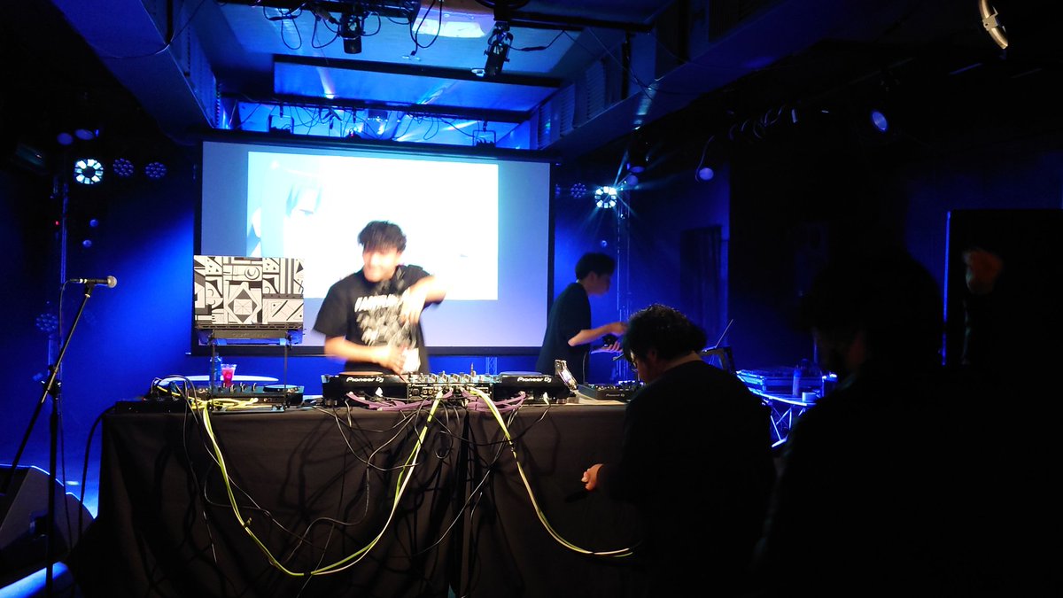 #ブラドロ
オープンしてます🤗
OPEN DJは山口若手音ゲーDJオンリーワンな男、ゆーさん！