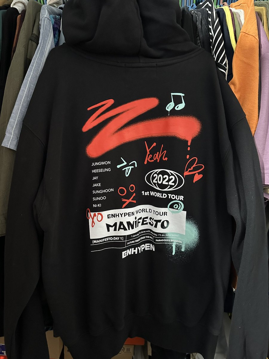 jayfredSpirits's tweet photo. LFB/WTS> Manifesto World Tour Jacket size L. Only used once during their PH stop. Offer!

#ENHYPEN https://t.co/6FS1MmeaXJ