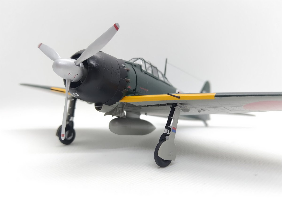 ファインモールド
1/48  零式艦上戦闘機五二型
完成まで。

とても素晴らしいキットでした。コクピットを作っているとき実際にここに人が乗ってたと思うと少しゾッとしたり……。

これはキットというか教材ですね。
#FineMolds
#プラモデル