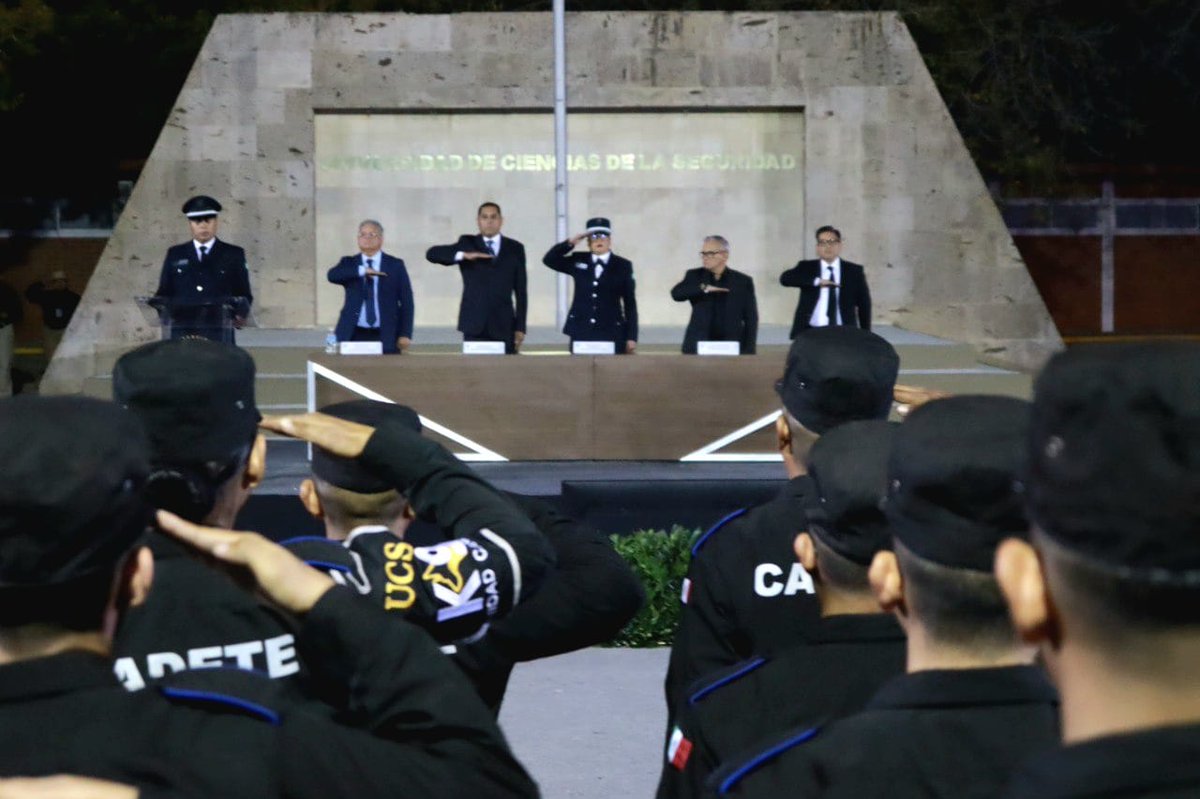 ucsmx's tweet photo. Una nueva generación de Fuerza Civil Penitenciaria egresa de la #UCS.
Formación, disciplina y compromiso para servir a Nuevo León.
¡Felicidades!
#OrgulloUCS https://t.co/Rw4RbOUwjY