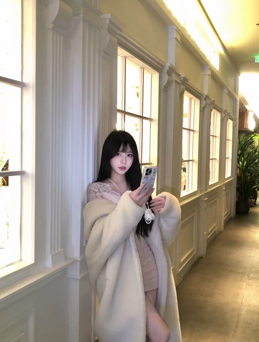 VeromcaWheatle4's tweet photo. 安庆的推友哪去了出来对抗一下
#女大 https://t.co/TpwJL4UnRs