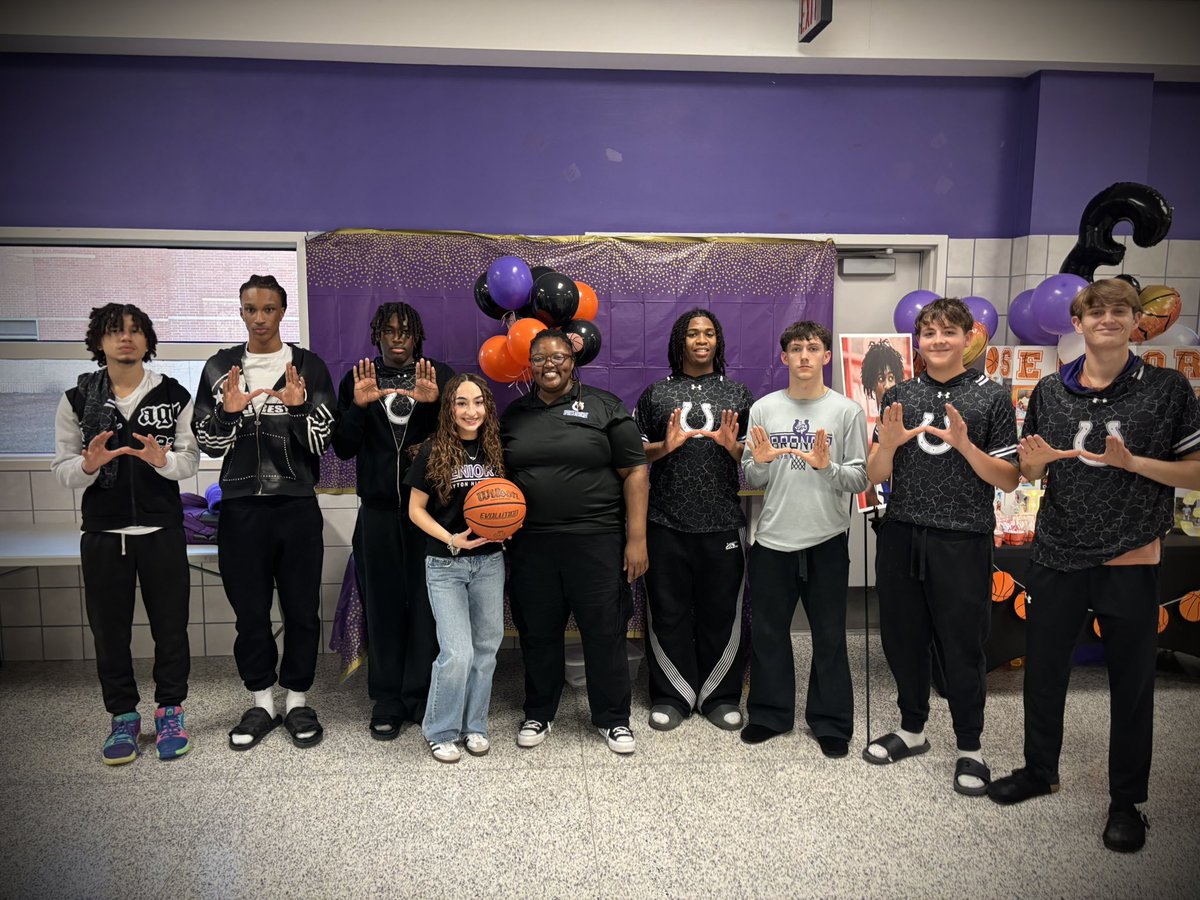 Tianna Thompson tweet media