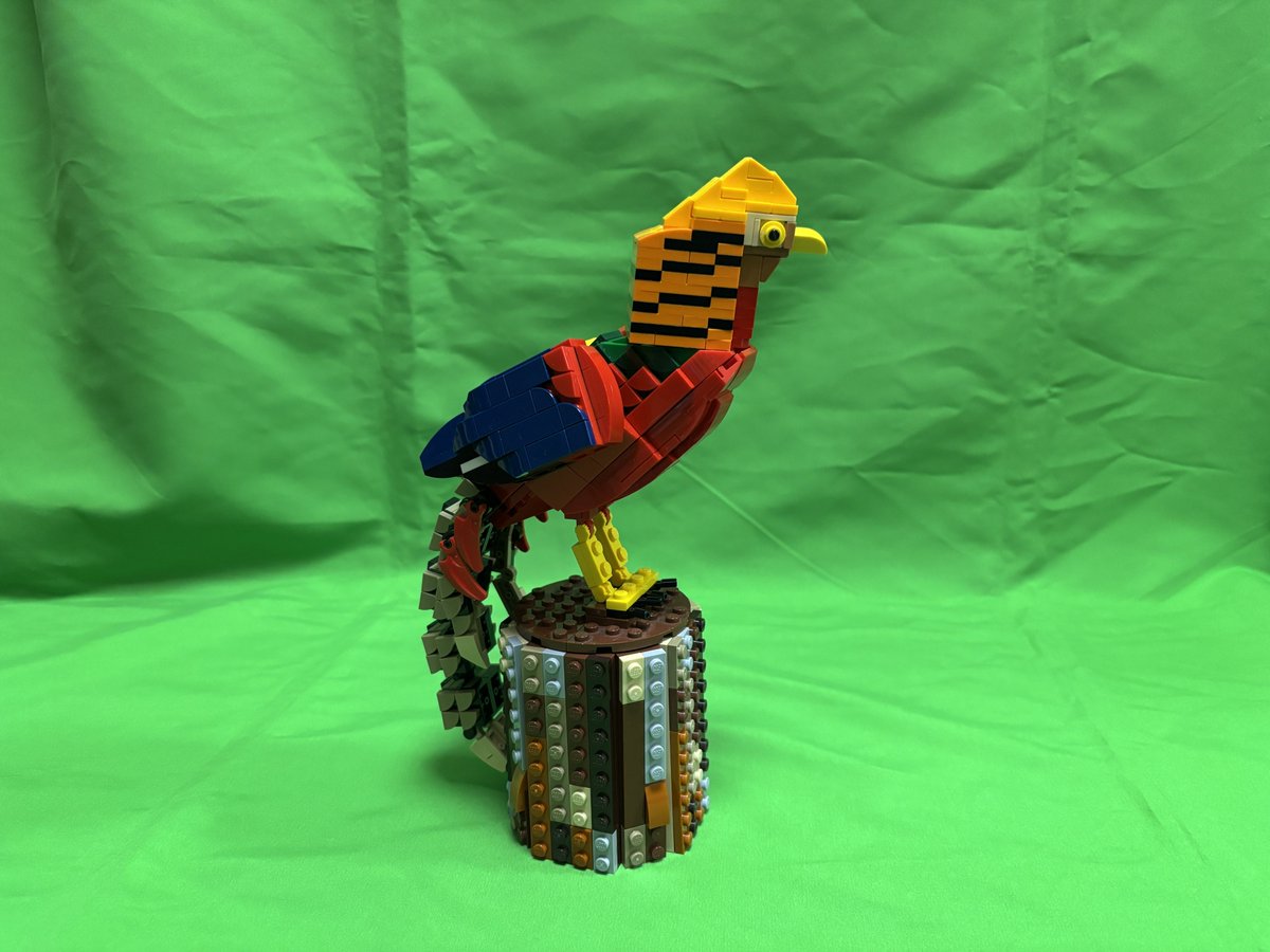 makoto_lake's tweet image. #レゴで作る世界の鳥たち
キンケイ/Golden Pheasant
モデル入力から組み上げ途中もちょこちょこ改良が重なりましたがやっとできました。いつも通り実際の鳥はリプ欄に。