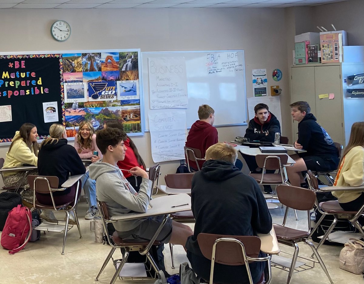 Who is up for some panel interview practice? My Consumer classes are!  They did a great job practicing (out loud!) some basic interview questions today #CTEMonth #TriadTogether <a href="/MadisonCntyCTE/">Madison County CTE</a>