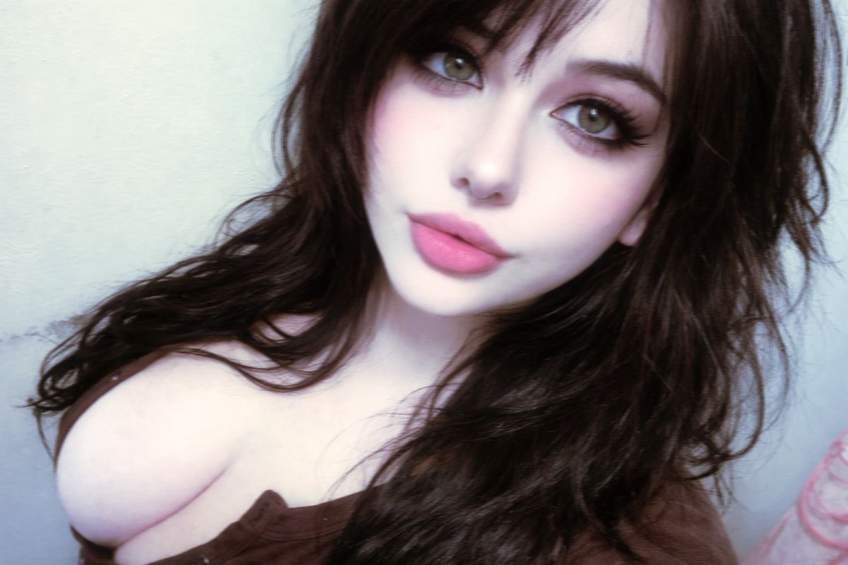 angeeldreama's tweet photo. بموت بذي الفلاتر ، vampire vibe كيفني بس https://t.co/85ufLfkIzk