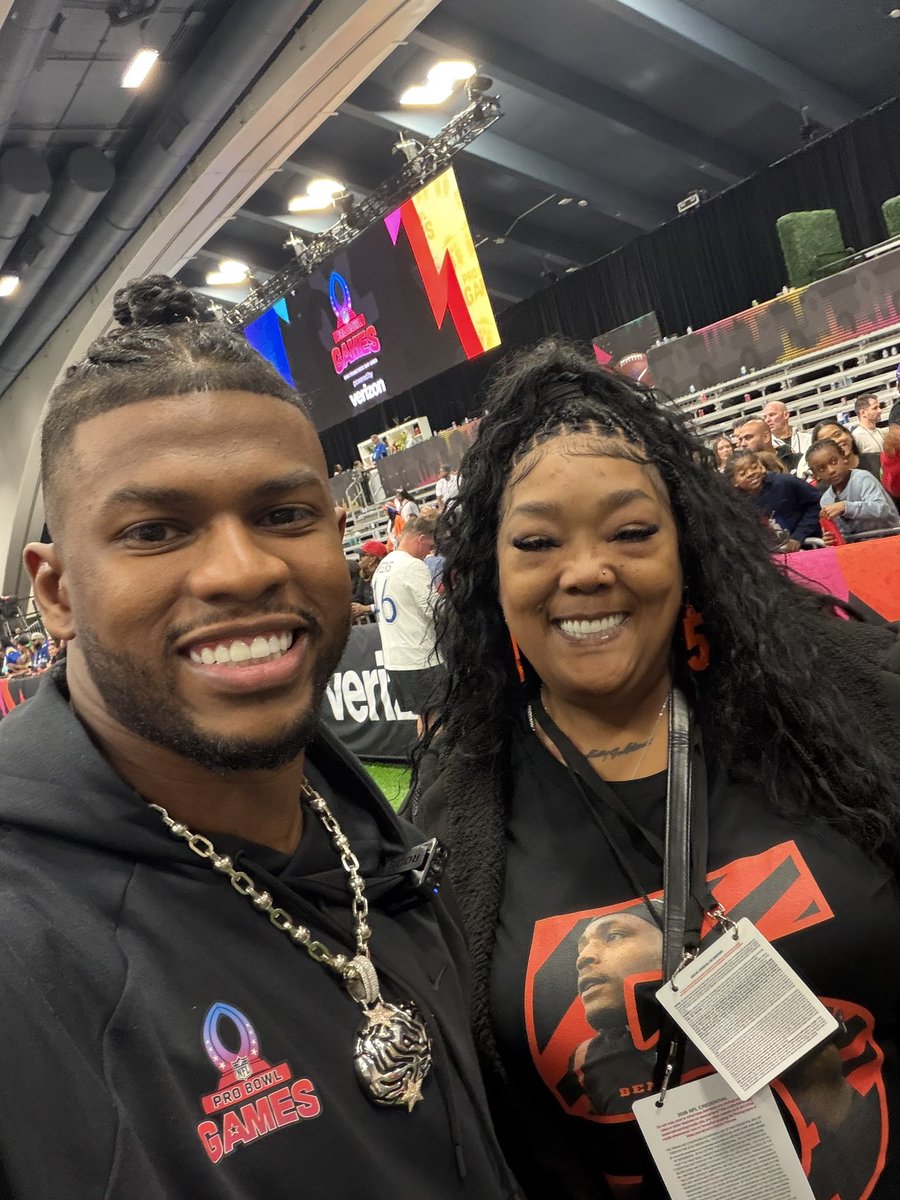 TEEHIGGINSMOM #5 ✋🏽💫 tweet media