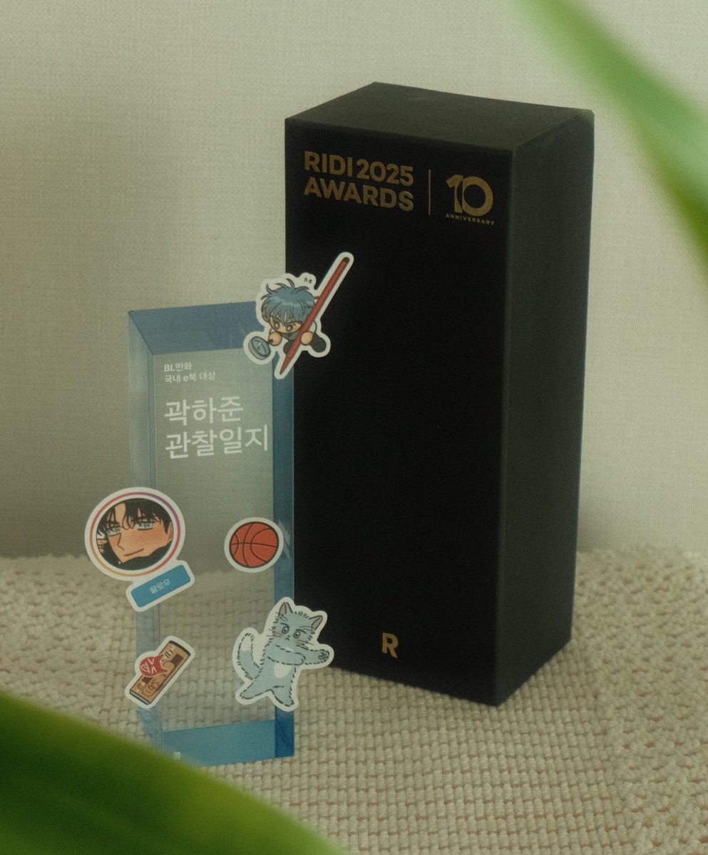 콤 tweet media
