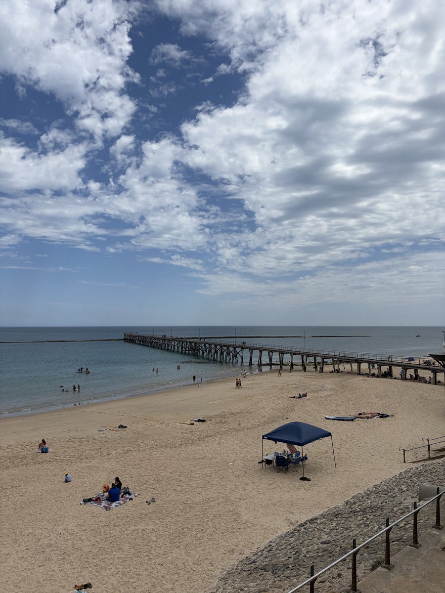 Chan3Judy's tweet image. What a great day!! Lots of errands done…lunch with the hubby. And how good that pizza 🍕 tasted. Enjoy your day n’ make the most of it. Peace, love n’ hugs to you friends #summer🌼 #cheerstotheweekend #sliceday #🌼❤️ 🌊☀️