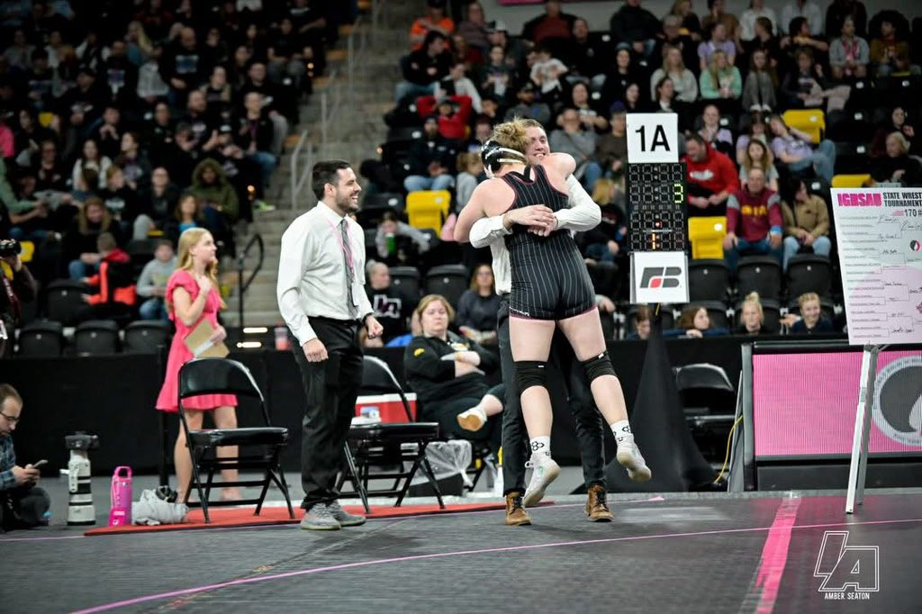 MV_GirlsWrestle's tweet photo. 🚨1A 170lb State Champion 🚨
Gracie Pinckney https://t.co/uIBb9g9wIt