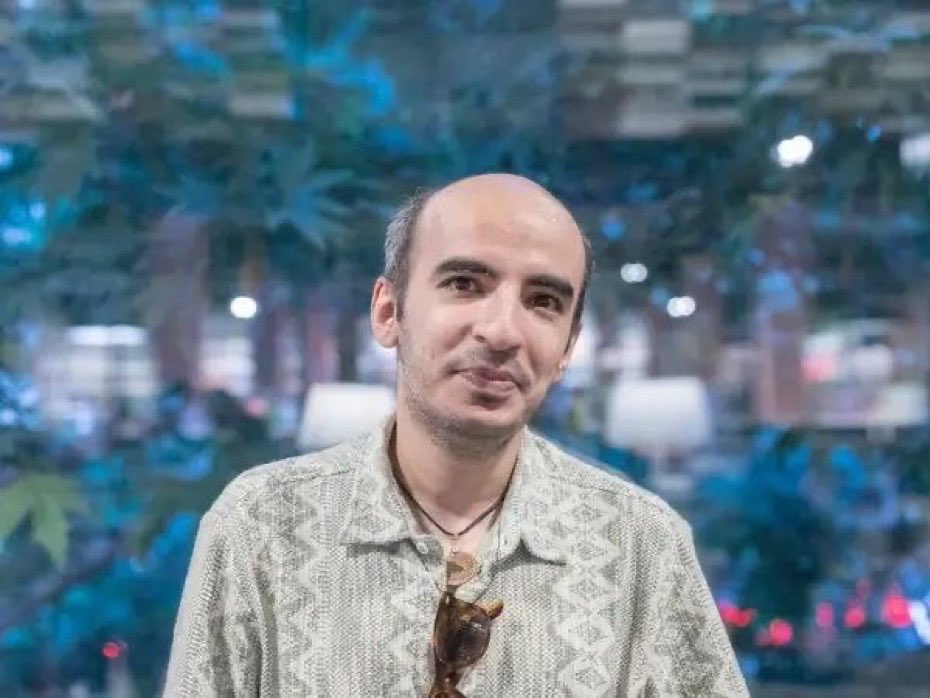 باز شنبه شد …

«من اگر دستگیر شدم، تو هم لطف کن، منو فراموش نکن»

چطور میشه فراموشت کرد؟

#حسین_شنبه‌زاده
#از_بازداشتی‌ها_بگو