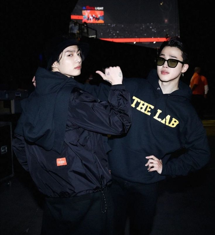 ⠀⠀⠀⠀⠀ꘓ      𝒔𝒐𝒓𝒕𝒆𝒐    ⳍ

           50 rbx ︴ by 🐟

           ✰ seguir al cc  
           ✰ fav y rt
           ✰ @ muti
           ✰ comentar tu @