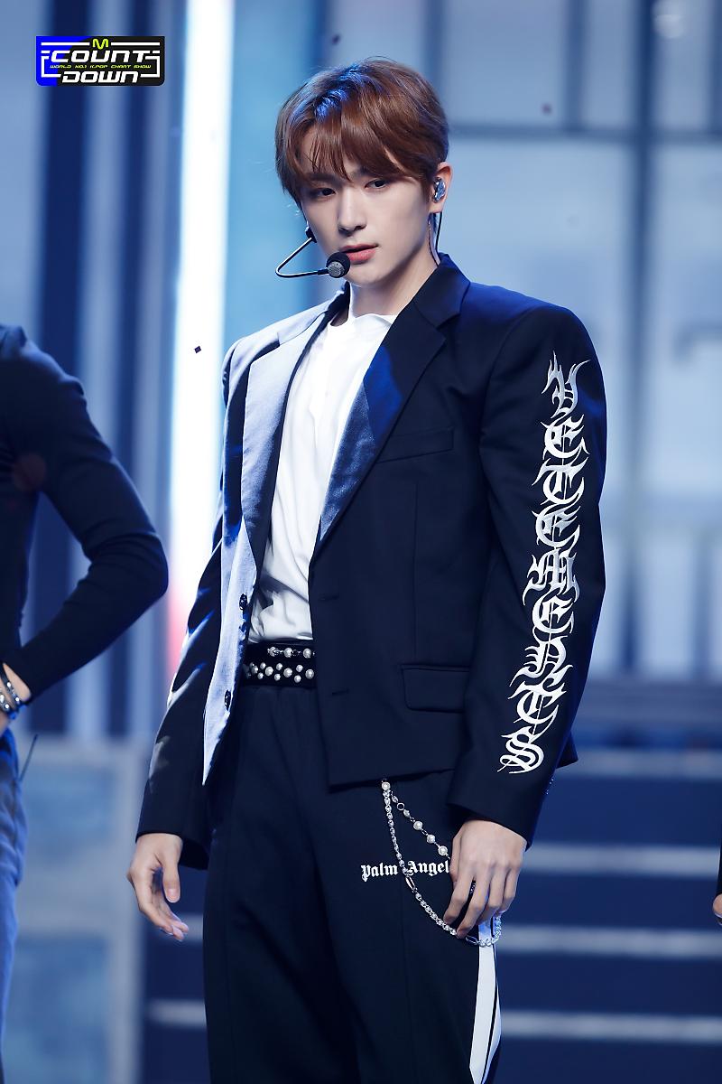 Caturrangga tweet media