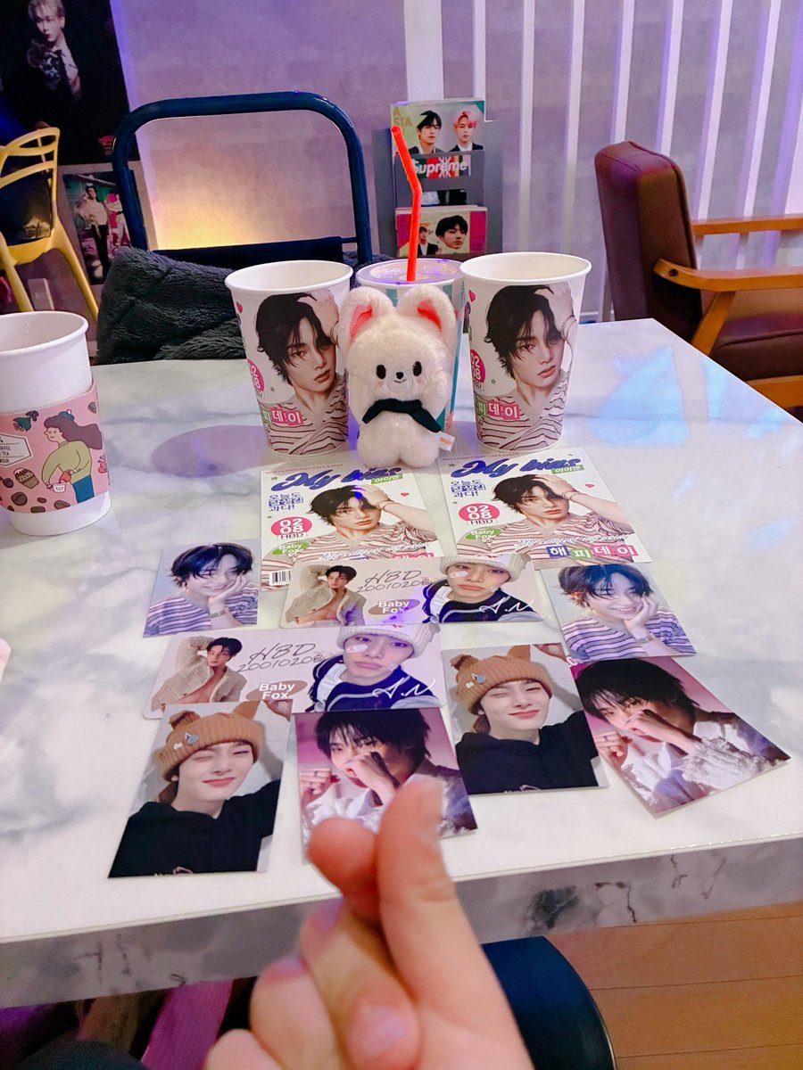 ひと足先にセンイルカフェ行ってきました🫡
#straykids
#アイエン