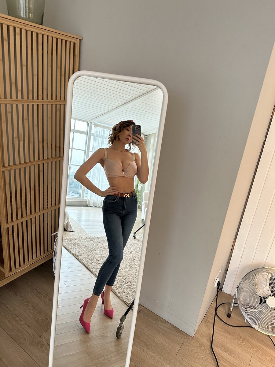 Frommargaretmod's tweet photo. Mirror selfie
https://t.co/i3Qlw6kstL https://t.co/NVDcTpl4U6