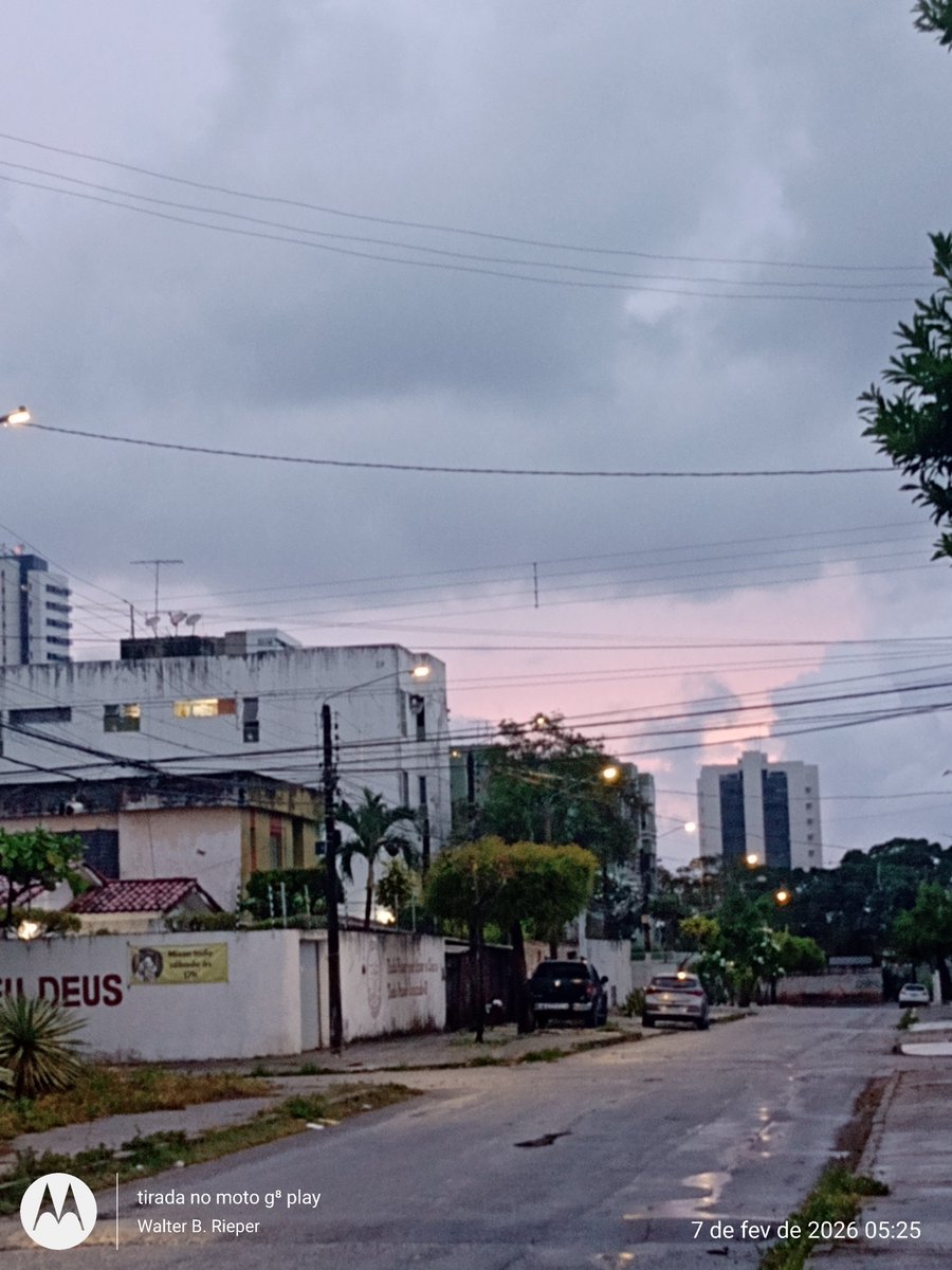Bom e abençoado dia a todos