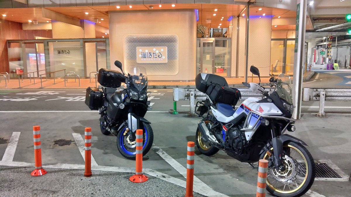 バイク乗りあるある 駐車場に止めたバイクを見て｢あのカッコいいバイク