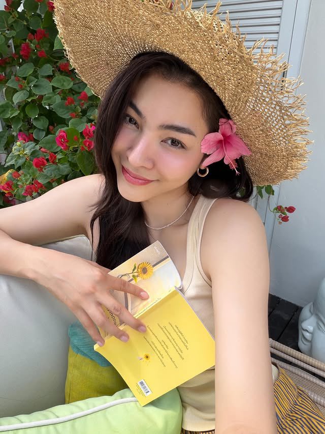 Fayemily_TH's tweet photo. @malisorn00 พี่ลิ เค้าไม่ใช่แม่พี่ลิอ่ะ อยู่แถวแควนค่ะ รักพี่ลิ สุดหัวใจเลย ใครทำไรพี่คะ เค้ารักพี่ ข้ารักพี่ ข้ารักพี่คนเดียว งู้ยยย รักเธอคนเดียว 💛🌻

#FayePeraya
#ฝ้ายพีรญา https://t.co/ud31PELSUg