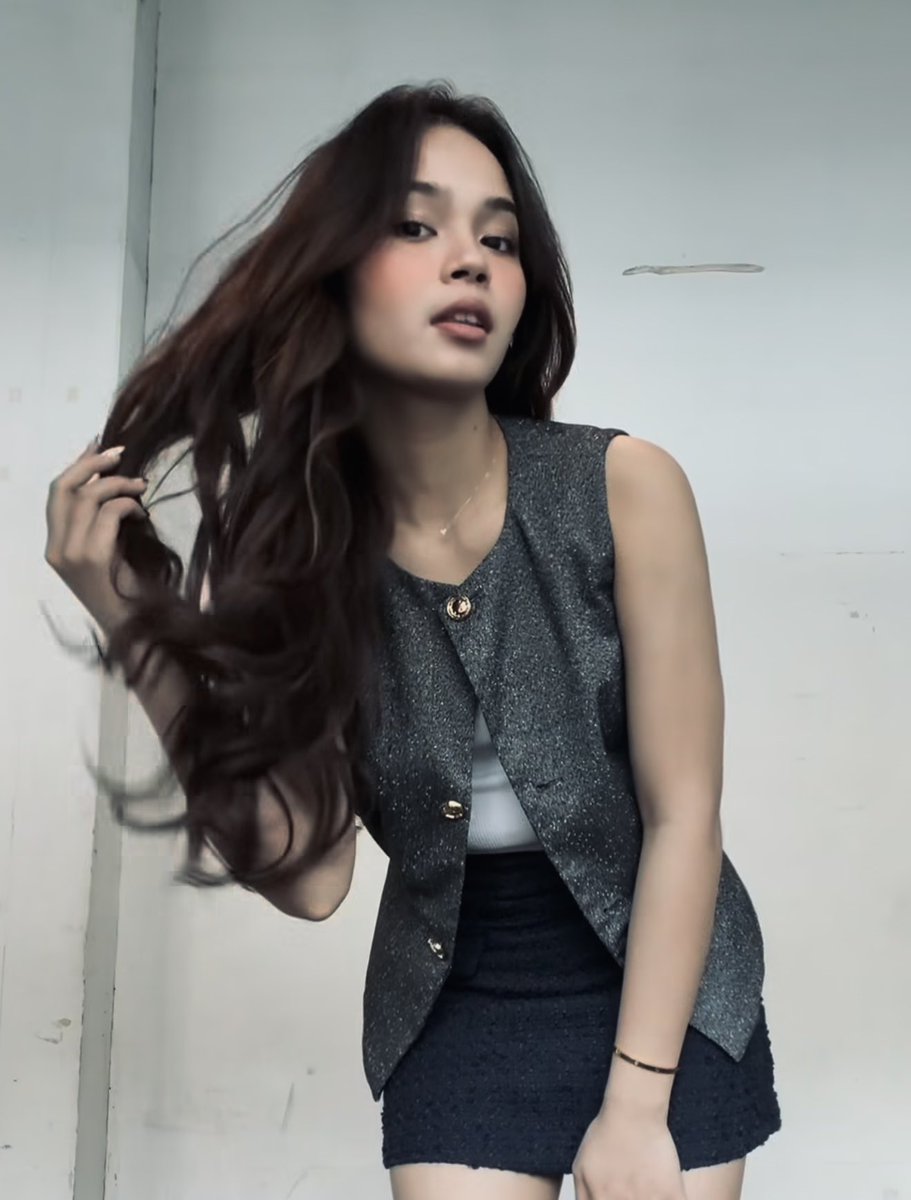 mochiparkminn's tweet photo. gosh kolette madelo is soo prettyyy 🧎🏻‍♀️ https://t.co/ssgMHrDTU3