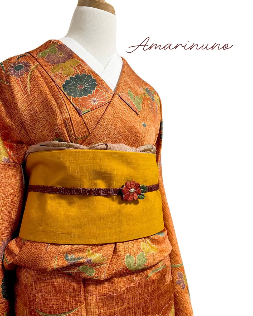 amarinuno's tweet photo. 手刺繍のお花の帯留めを仕立てました❁
ぷっくりしてる花びらとやわらかな葉がポイント。
三分紐用の爪付き金具で使いやすく、裏面は合皮仕上げです。
minneにて販売中🌿
ぜひ覗いて見てください✨

#帯留め #手刺繍 #着物コーデ #和小物 #ハンドメイド #minne https://t.co/8BybwNE3t3