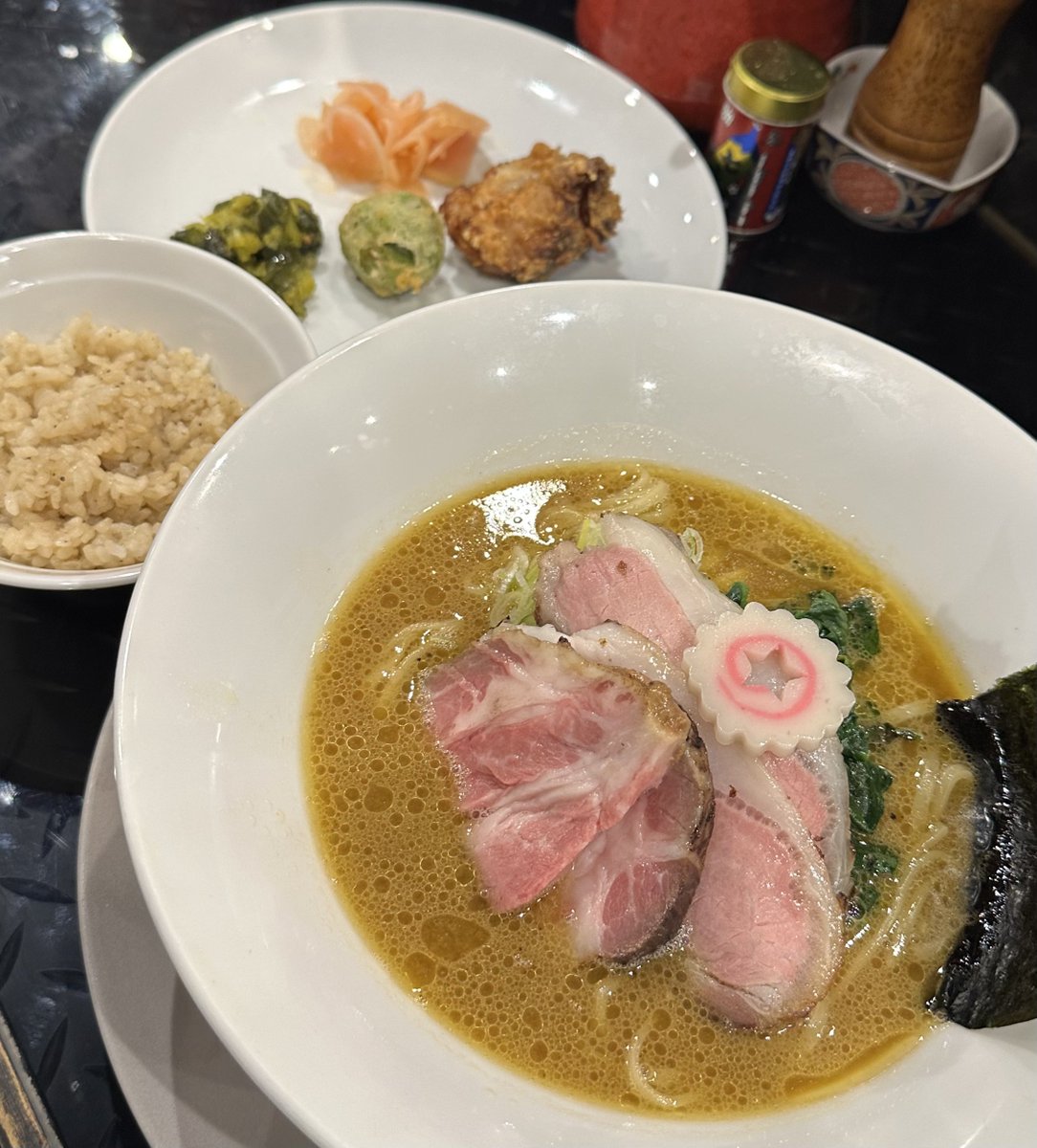 圧倒的イベリコ豚ッッ &どうやっても上品になっちゃう八咫烏家系、旨杉