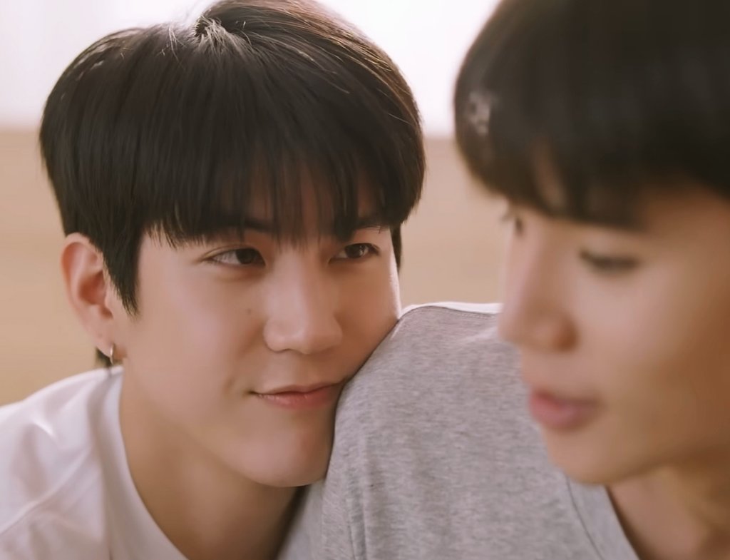 ให้เลยอ่ะพี่น้องแม้แต่ตอนทำหน้าอ้อนแฟน 
เมื่อไหร่ซีเดชกับซีทวิจะได้บทพี่น้อง 

#sea_tawinan
#sea_ta_lay